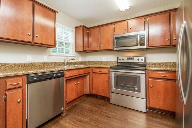 Building Photo - 1505 Chestnut Oak Dr