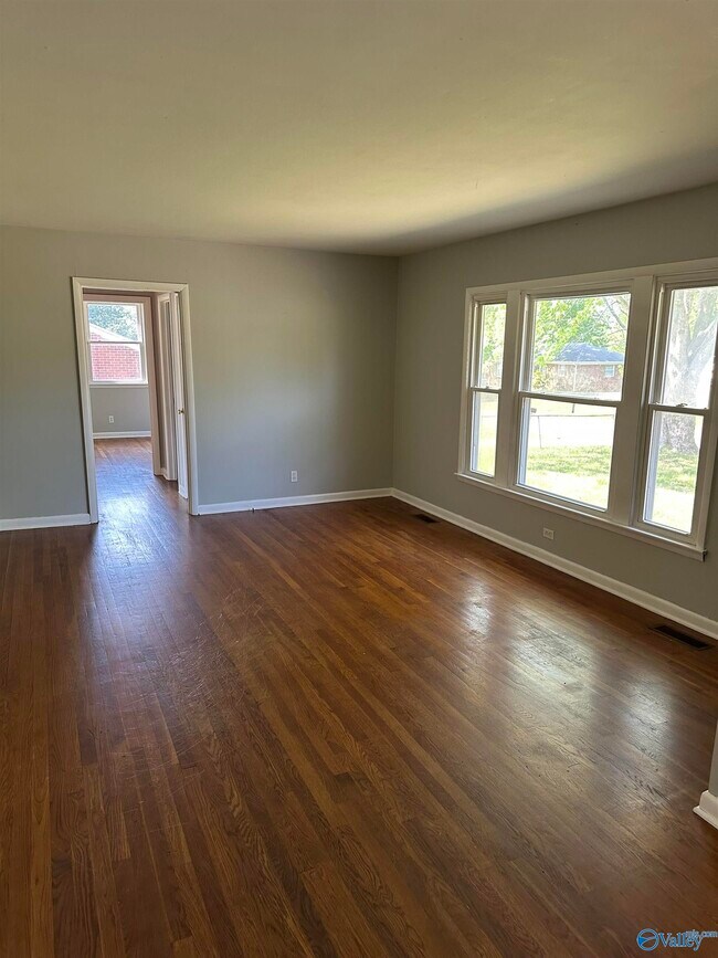 Building Photo - 2113 Norris Rd NW