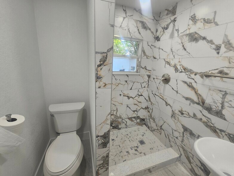 Bathroom - 1915 NW 82nd St