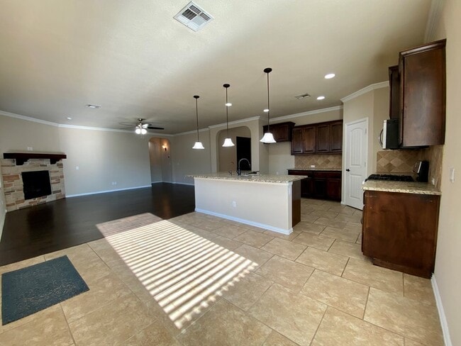 Building Photo - 7021 Spade Ranch Rd
