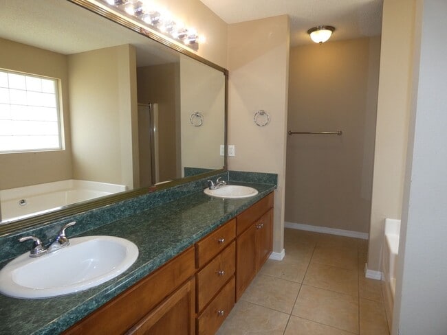 Building Photo - Spacious Home in Jaimee's Ridge!