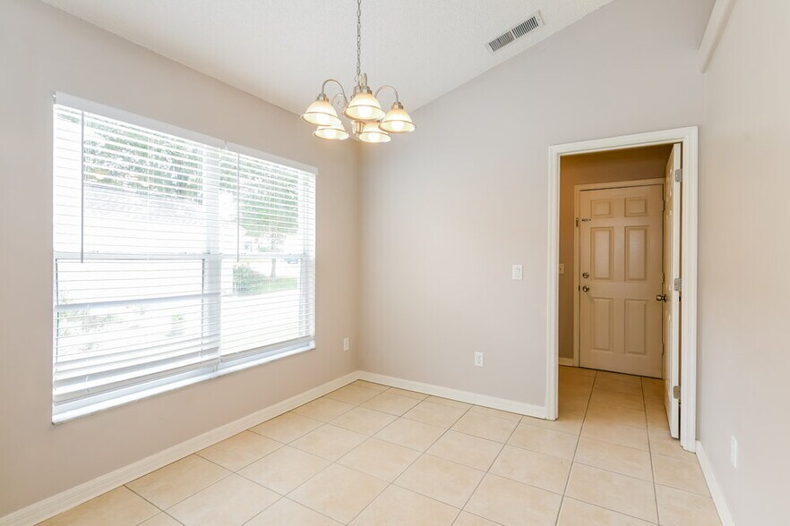 Building Photo - 2129 Fish Eagle St