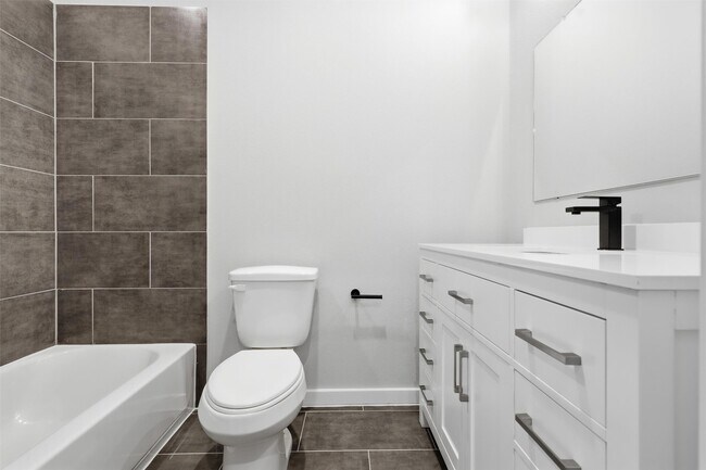 Building Photo - 417 Stonework Sage Ln