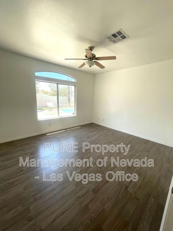 Building Photo - 9341 Lugo St