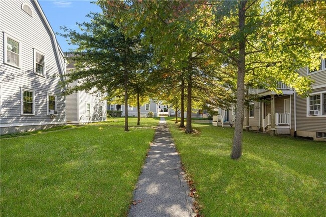 Building Photo - 231 Maple Ave