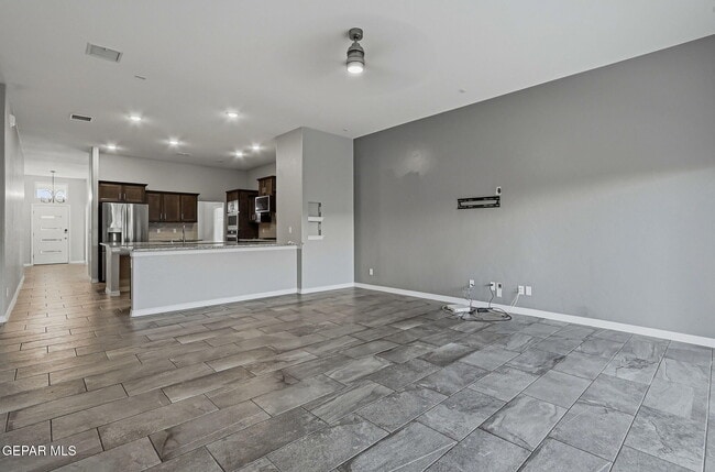 Building Photo - 15033 Imagine Dr