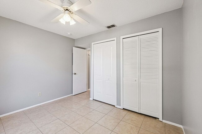 Building Photo - 5461 Lake Margaret Dr