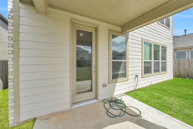 Building Photo - 2844 Grand Anse Dr