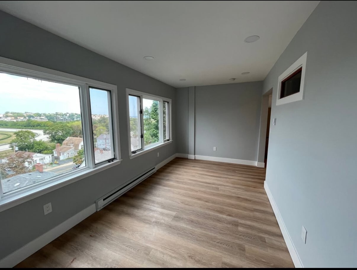 Building Photo - 31 Faywood Ave