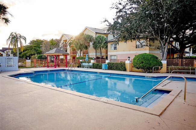 Building Photo - 7610 Westwood Dr