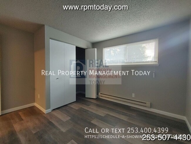 Building Photo - 6104 Glen Mary Ln SE