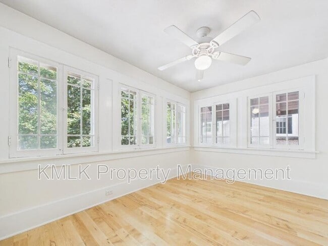 Building Photo - 137 Conger Ave