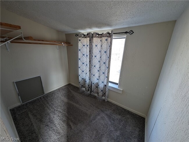 Building Photo - 56 Marion Ave