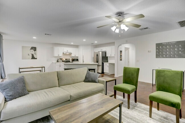 Building Photo - 7107 Thannas Way