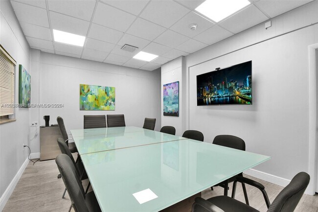 Building Photo - 300 Bayview Dr