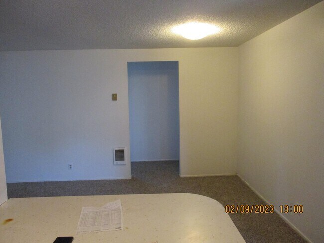 Building Photo - 1337 Laura St