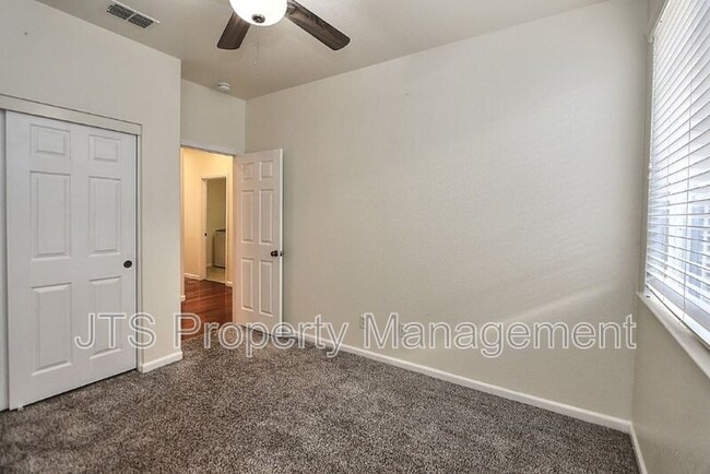Building Photo - 5441 Mossy Stone Way