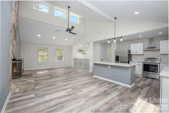 Building Photo - 9501 Fairway Ridge Rd