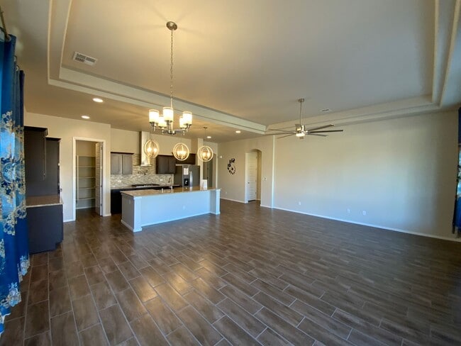 Building Photo - 4 Bedroom Single Story Home Available Near...