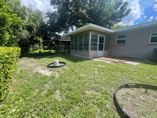 Building Photo - 1310 Amble Ln