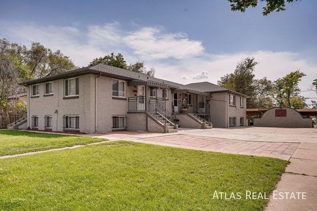 Building Photo - 1395 Lansing St