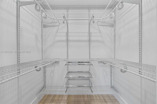 Building Photo - 1617 Washington St