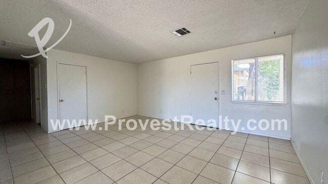Building Photo - 12982 Mohawk Rd