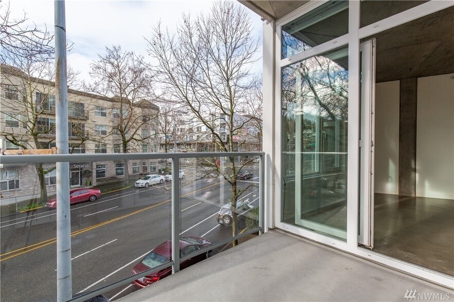Balcony - 501 Roy St