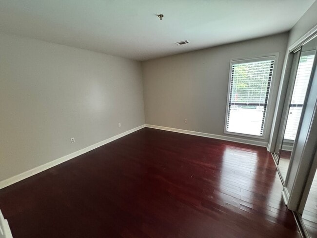 Building Photo - 3201 Lenox Rd NE