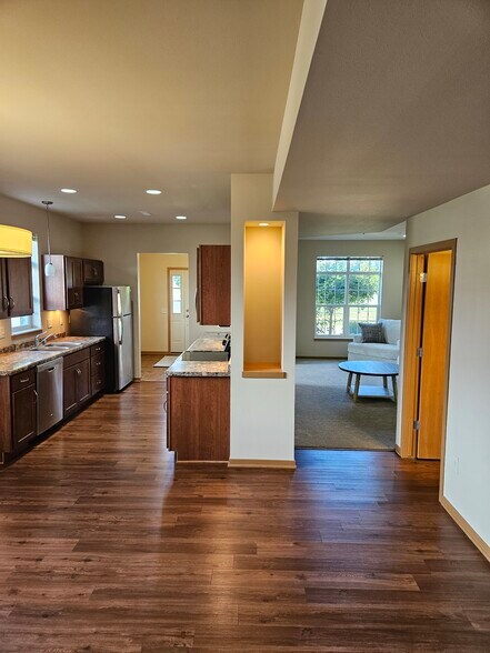 Open design - 4876 Innovation Dr