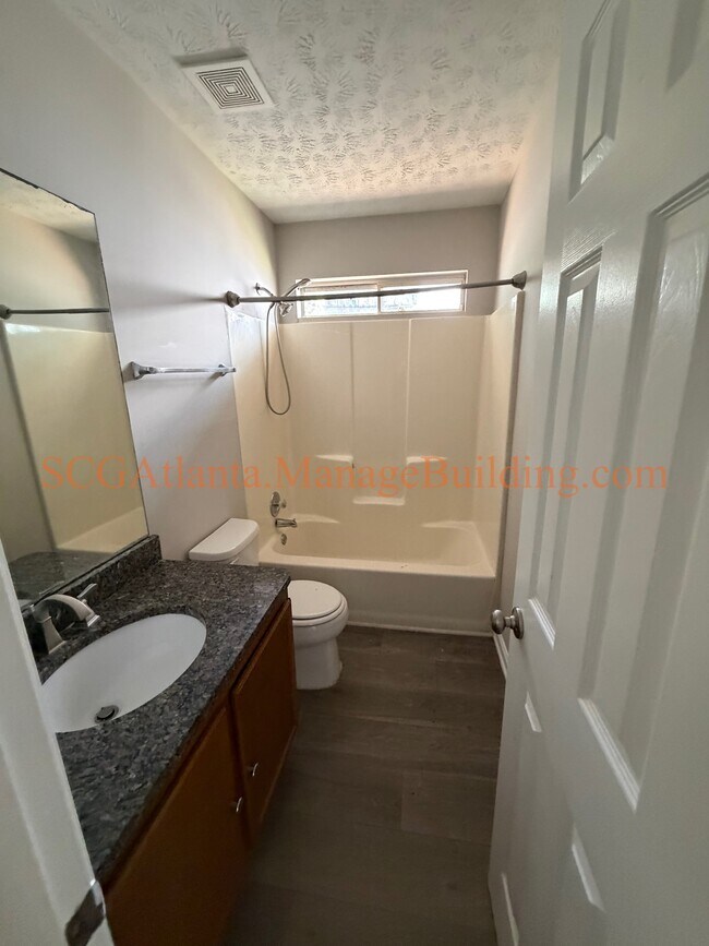 Building Photo - 135 Crystal Brook