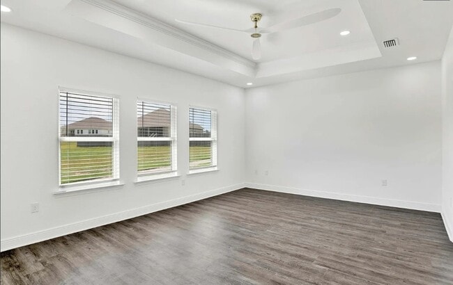 Building Photo - 30872 Semper Dr