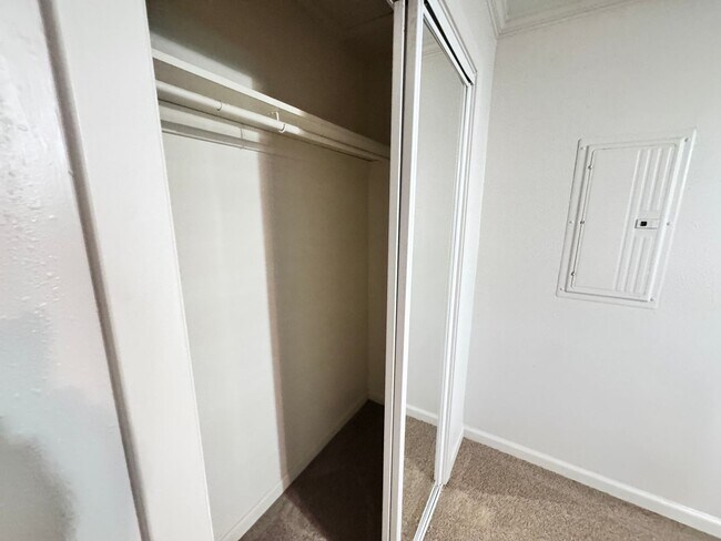 Building Photo - 2BR/1BA For Rent