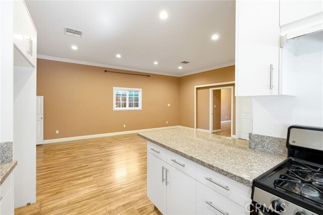 Building Photo - 15549 Ludlow St