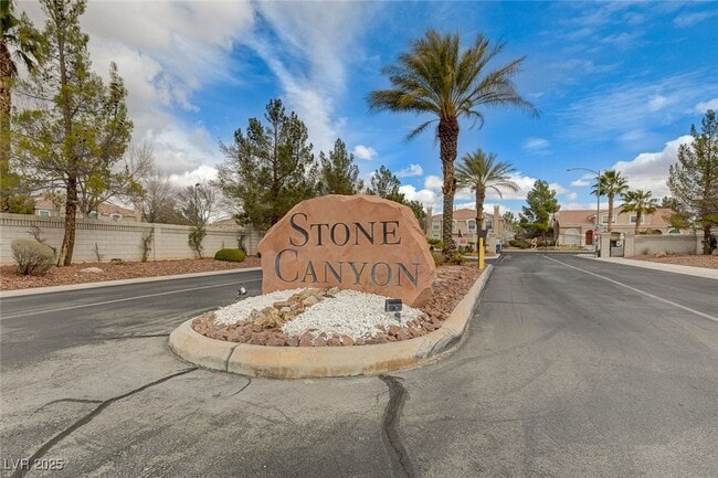 Building Photo - 10164 Tree Bark St