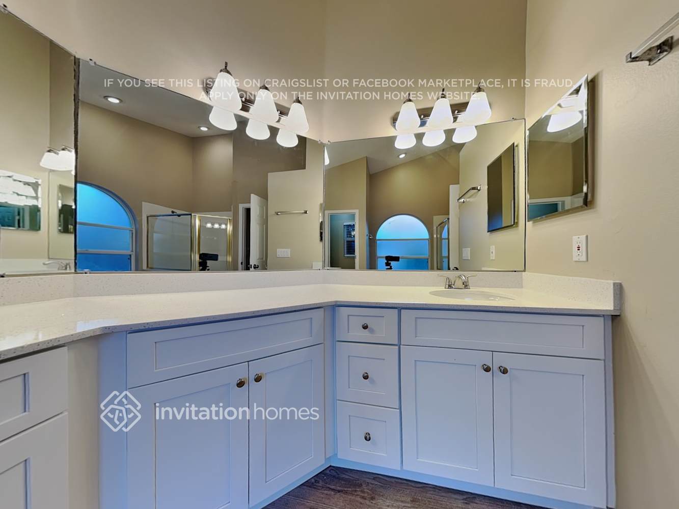 Building Photo - 1688 Sweetwater W Cir