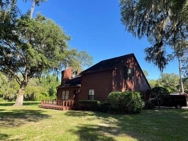 Building Photo - 1375 Cameron Ave