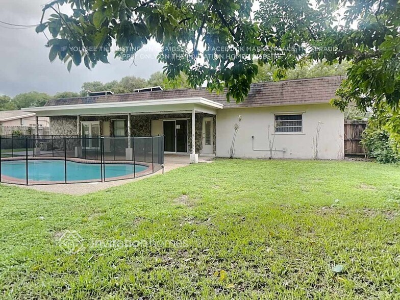 Building Photo - 7521 NW 13th Ct