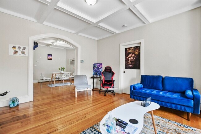 Building Photo - 87 Broad St