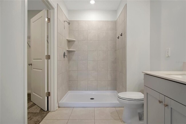 Building Photo - 668 Sand Pne Ln