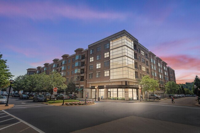 Building Photo - 22 Ave at Port Imperial