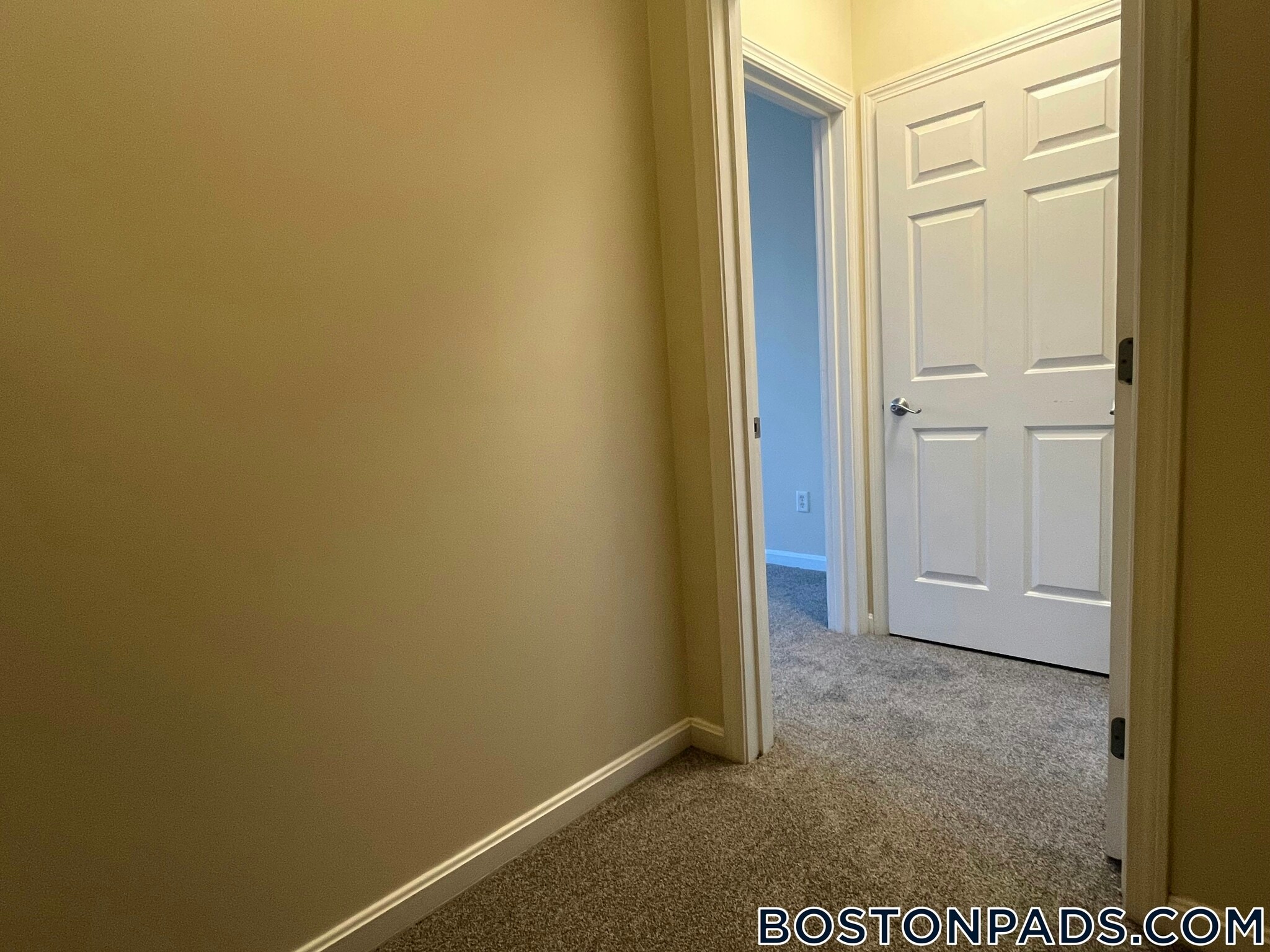 Building Photo - 311 Lowell St