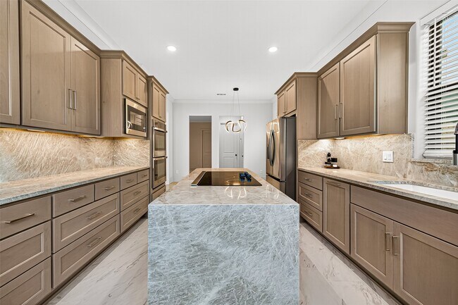 Building Photo - 2427 Camden Creek Ln