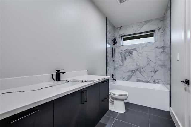 Building Photo - 6301 Tiffany Oaks Ln