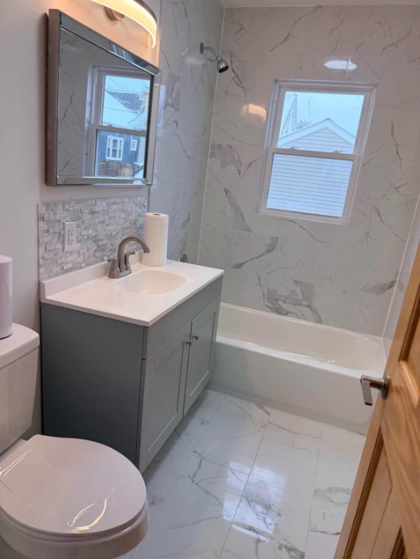 Building Photo - 1222 Kossuth Ave