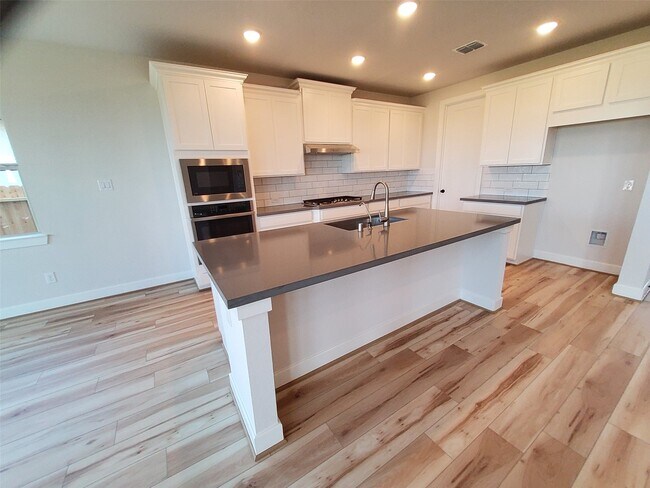 Building Photo - 20814 Flat View Dr