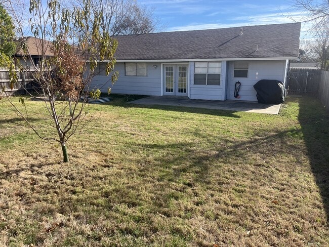 Building Photo - 8408 Maine Dr