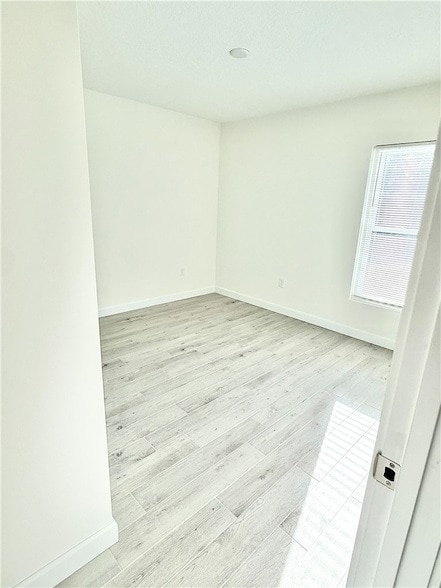 Building Photo - 1635 22nd Ave SW