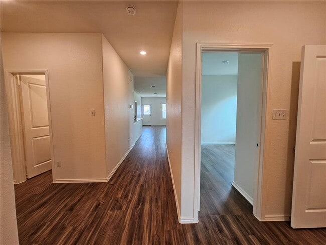 Building Photo - 228 Gabriels Bluff Dr