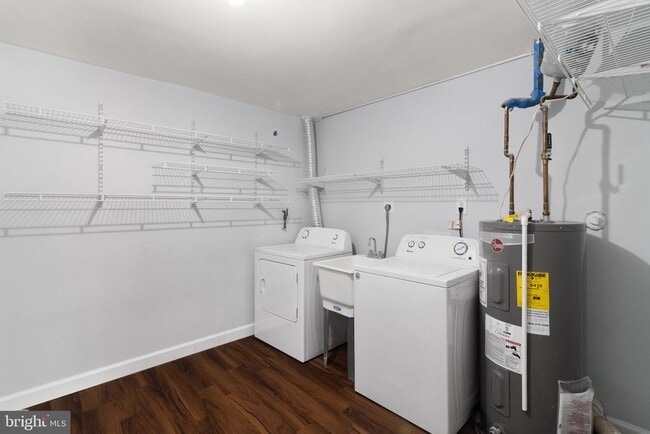 Building Photo - 14090 Kramer Pl